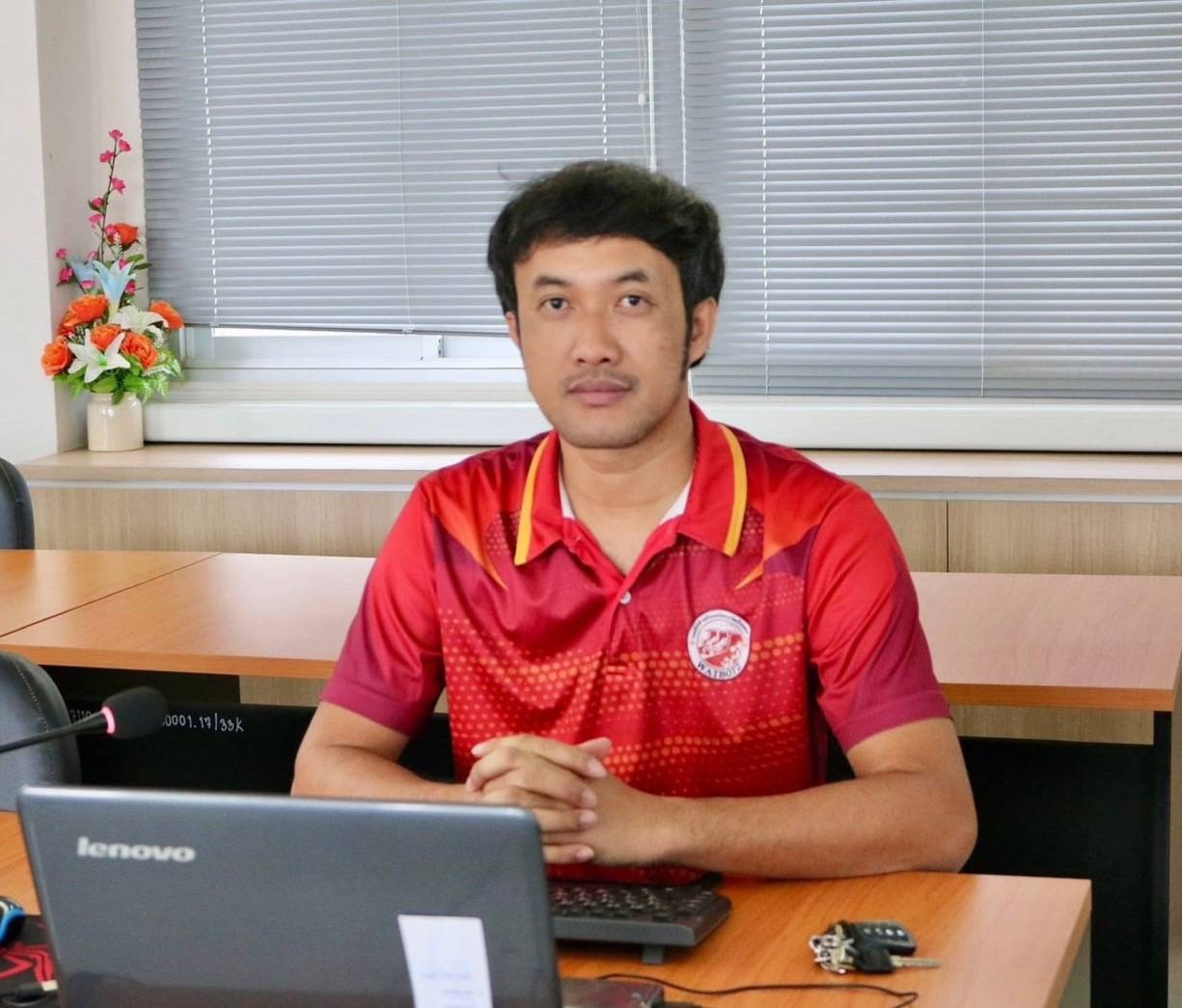 อภิชน  คำด้วง